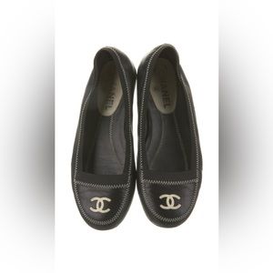Chanel Interlocking CC Leather Flats